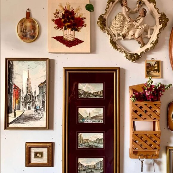 Vintage ”Notre Dame Chapel” charcoal sketch style art 🖤 - Picture 2 of 4